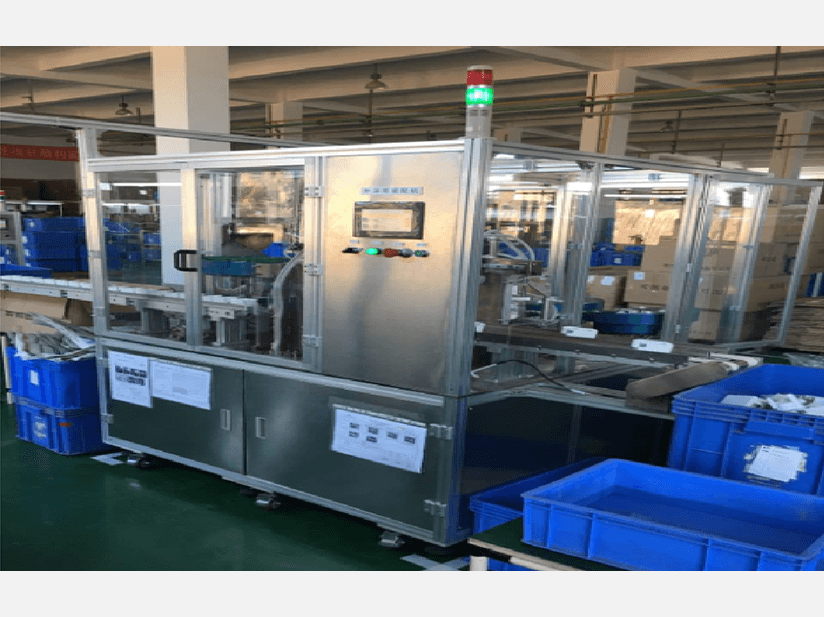 External pontoon automatic assembly machine